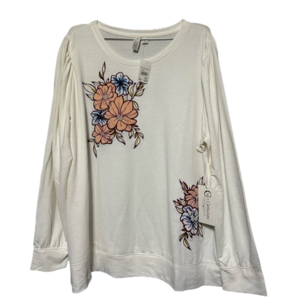 Cato Collection Limited Edition, In Bloom Ivory Breezy, velvet Flower, Top